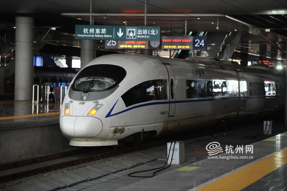 2022年春运火车票明日开售！17日可买除夕当日车票休闲区蓝鸢梦想 - Www.slyday.coM