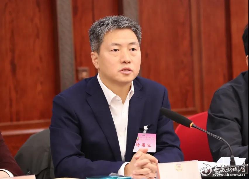 曾超群当选娄底市市长