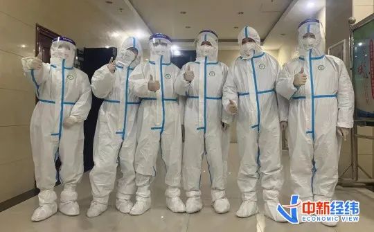 “电话响了，我知道是妈妈打来的，但不能接”休闲区蓝鸢梦想 - Www.slyday.coM