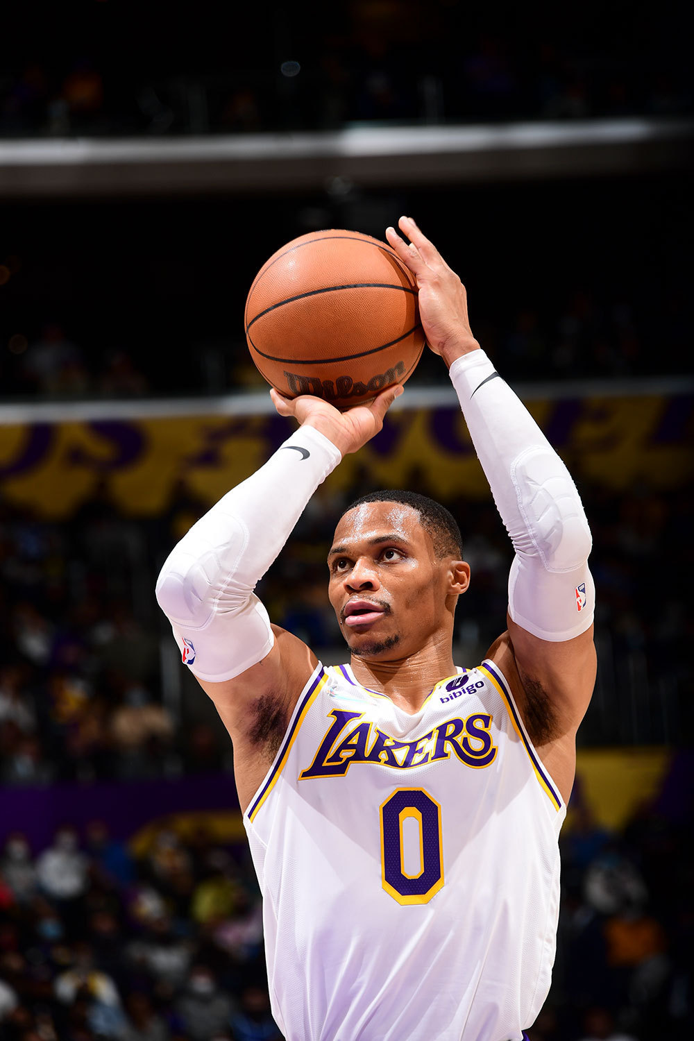 威少:我会投丢投篮,这是比赛的一部分……我也会失误,这都是比赛的一