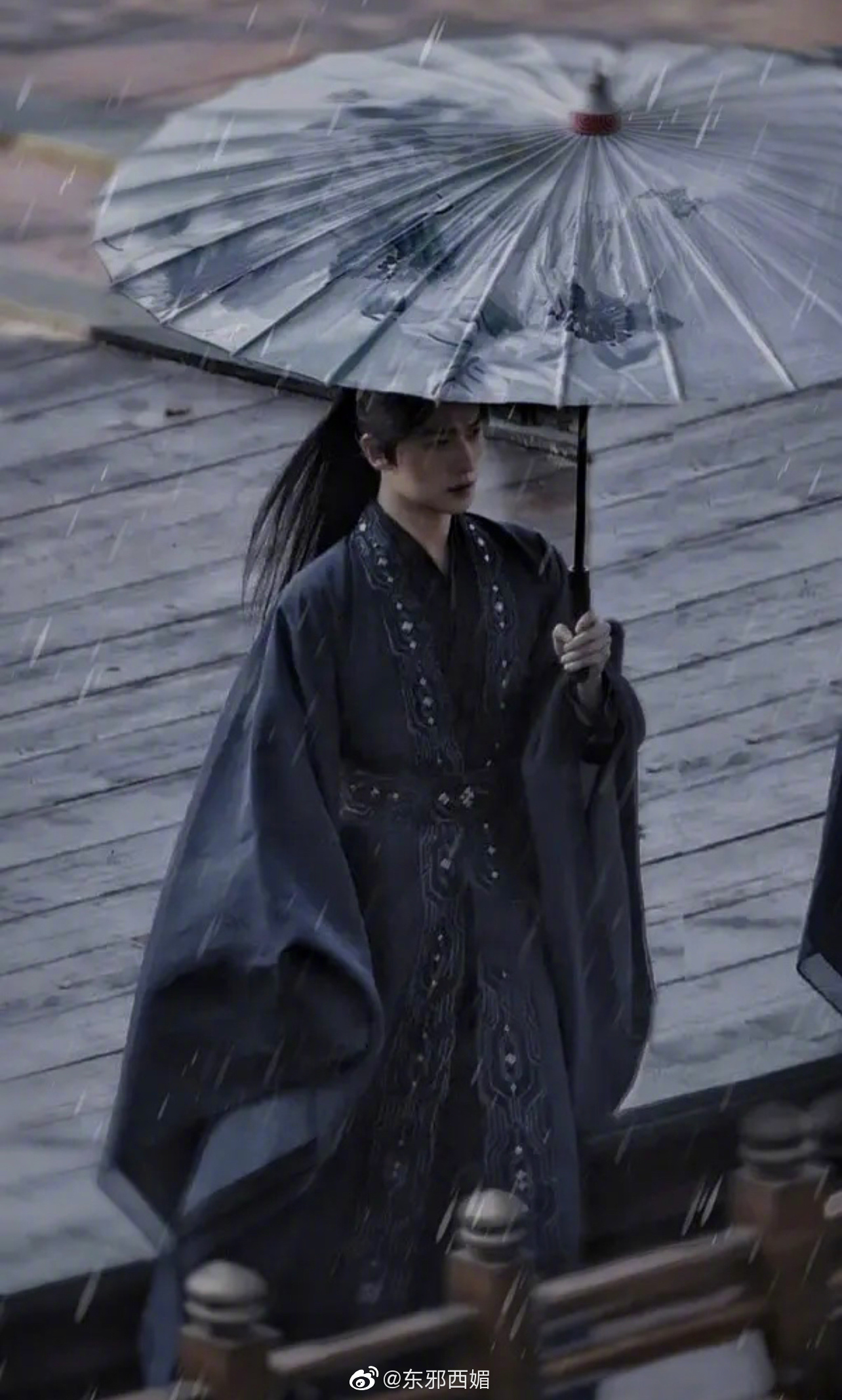 杨洋古装造型当得上玉树临风丰神俊朗