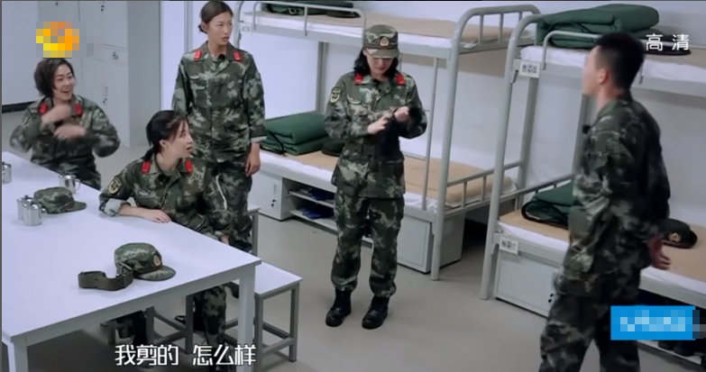 回看神犬奇兵何捷我怀疑你对张馨予是一见钟情有证据