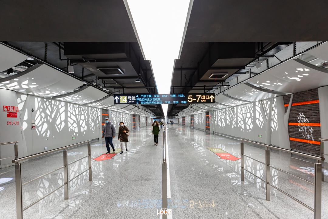 一大会址·黄陂南路 黄陂疏影昌邑路车站除与东西通道合建外,还与江浦