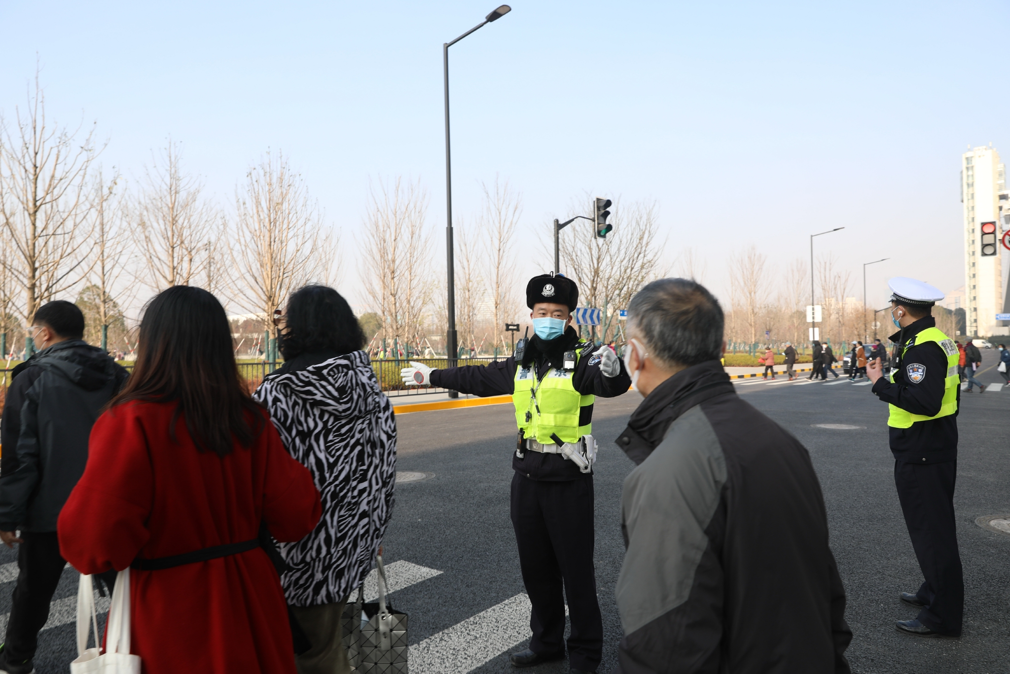 元旦假期世博文化公园迎市民打卡热！ 浦东警方精准分流保平安休闲区蓝鸢梦想 - Www.slyday.coM