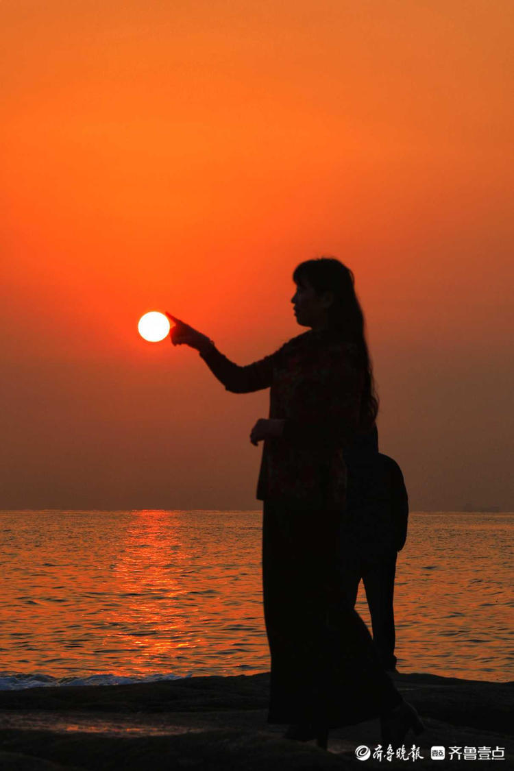 情报站|打卡日照灯塔风景区海上日出,美的如梦似幻|如梦|日照灯塔