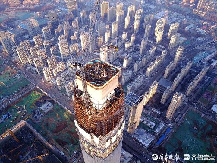 山东第一高楼济南cbd绿地国金中心加速向400米高度进军