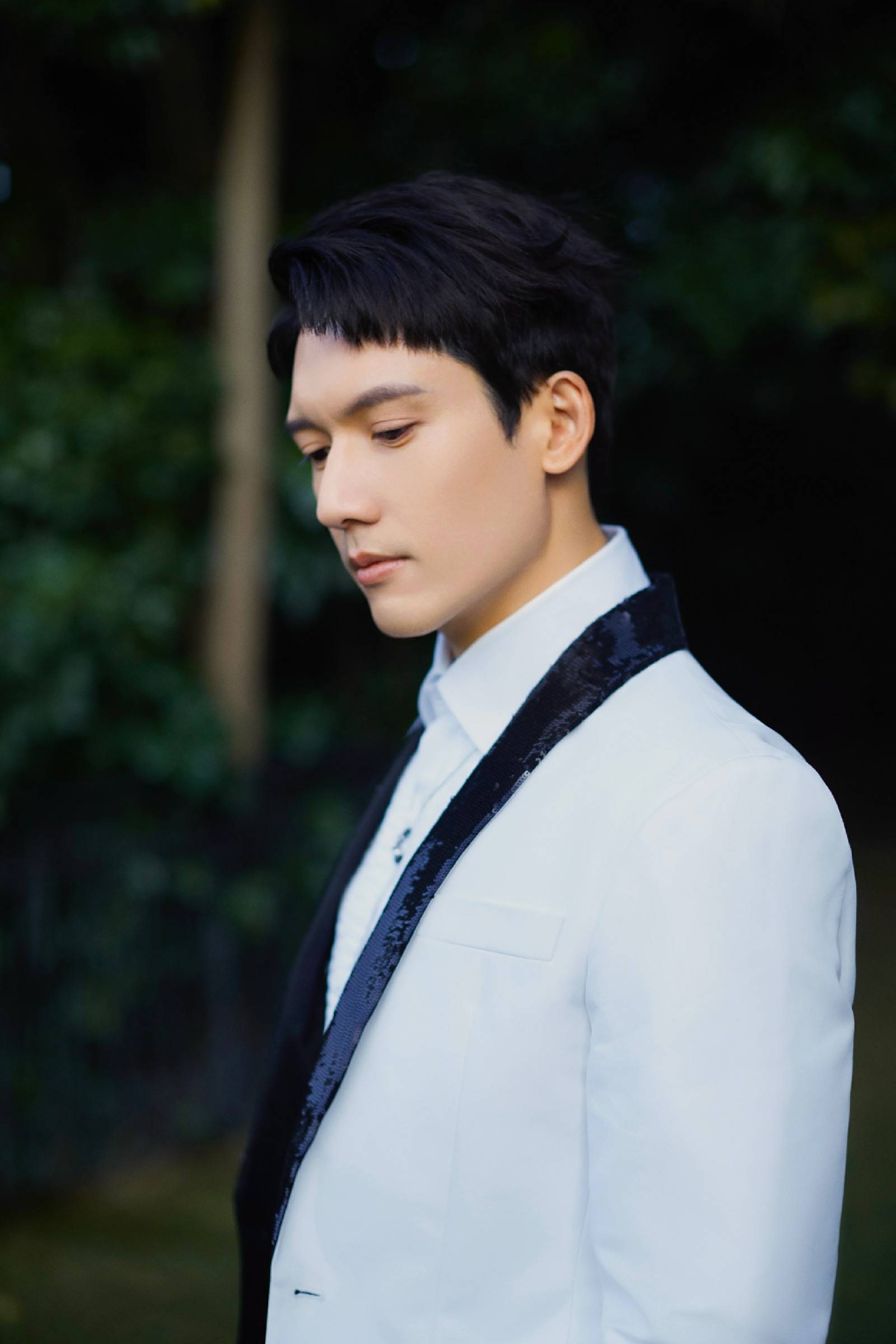 关智斌江苏卫视跨年演唱会与大湾区歌手合唱开场歌曲百年