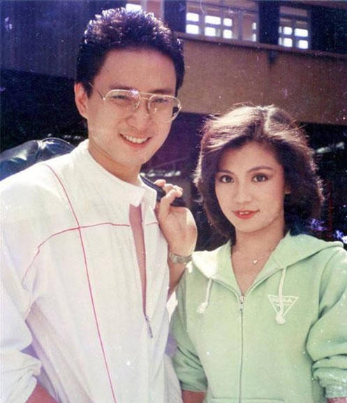 1985年5月7日,是翁美玲26岁的生日.