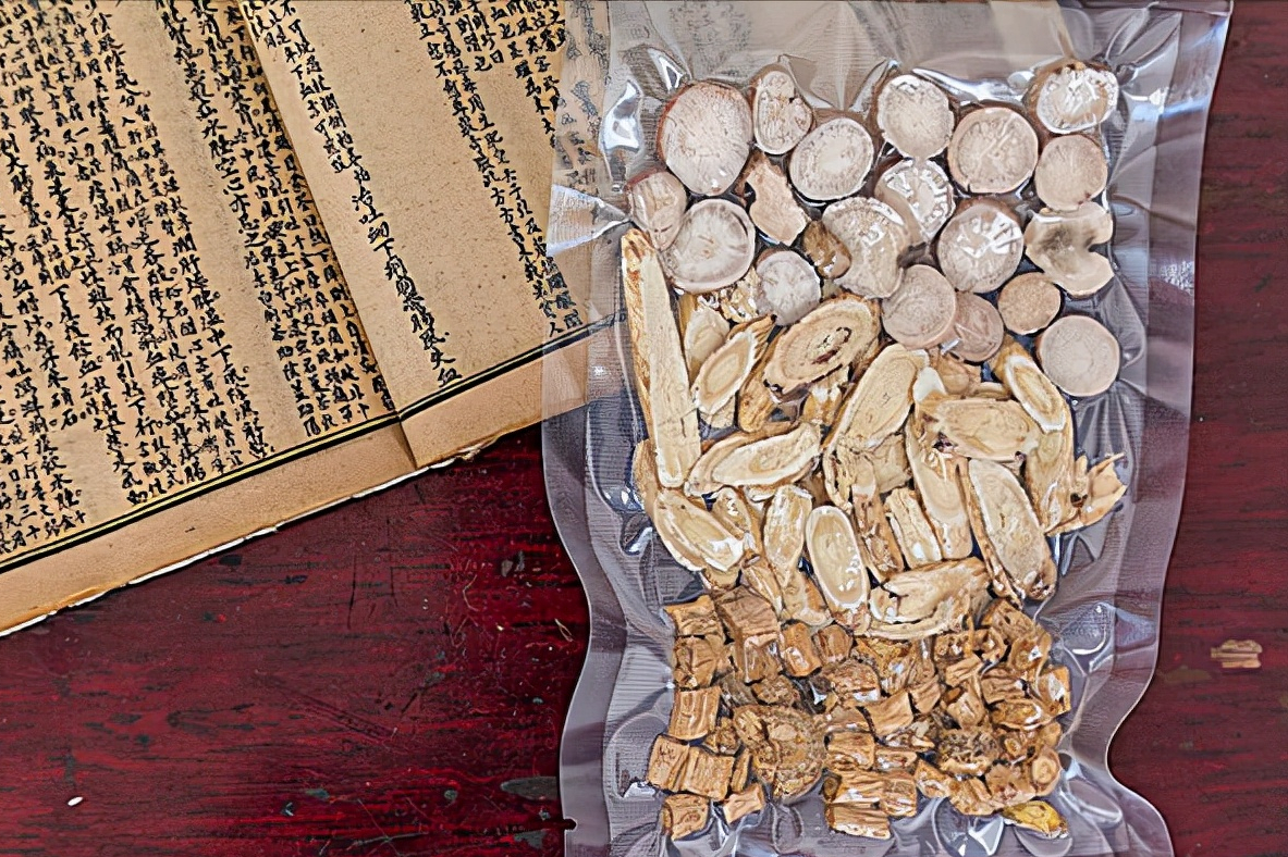 酮类化合物等有效成分协同作用的结果,动物实验表明,玉屏风散加减应用