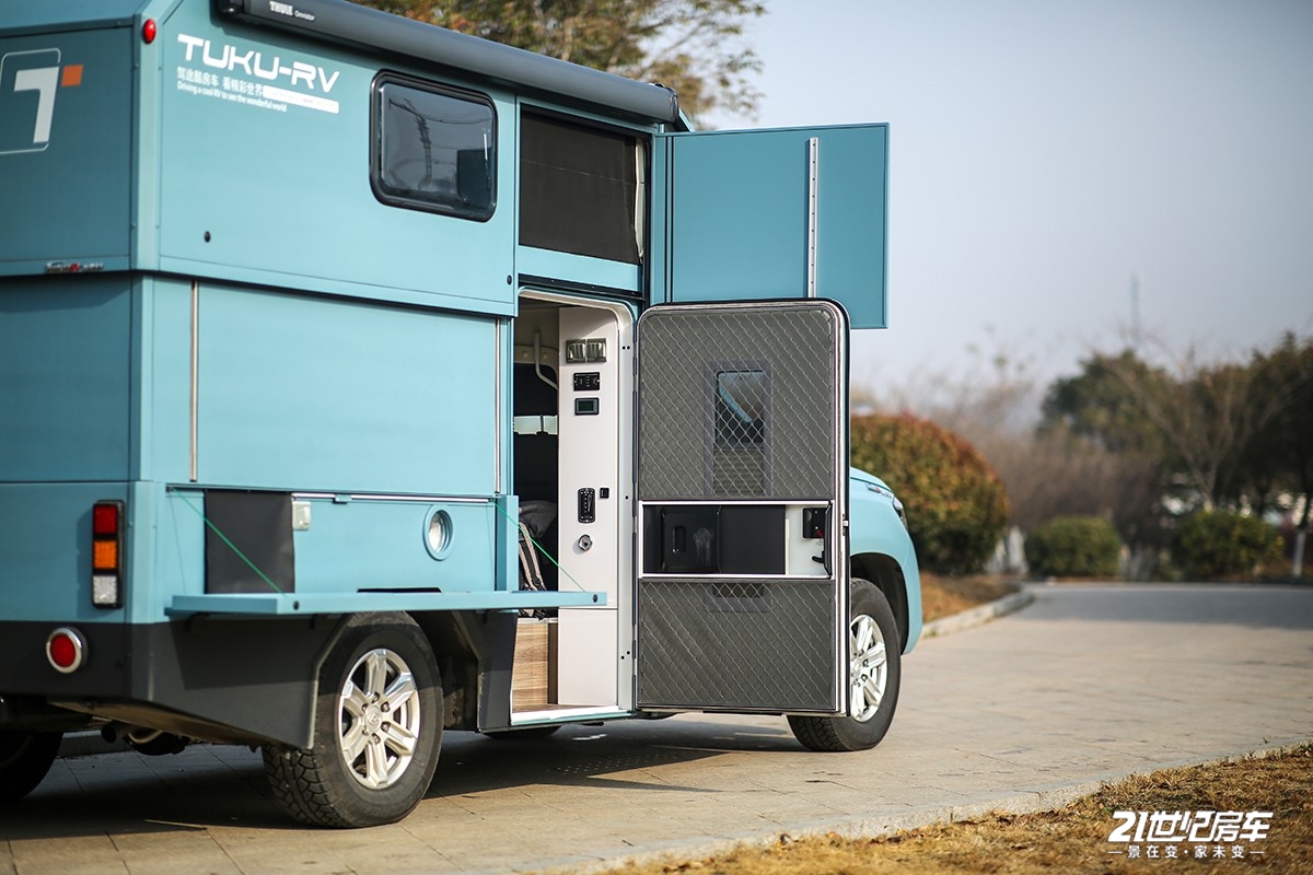 实拍国产途酷房车独家机械硬升顶技术能进地库带20t四驱