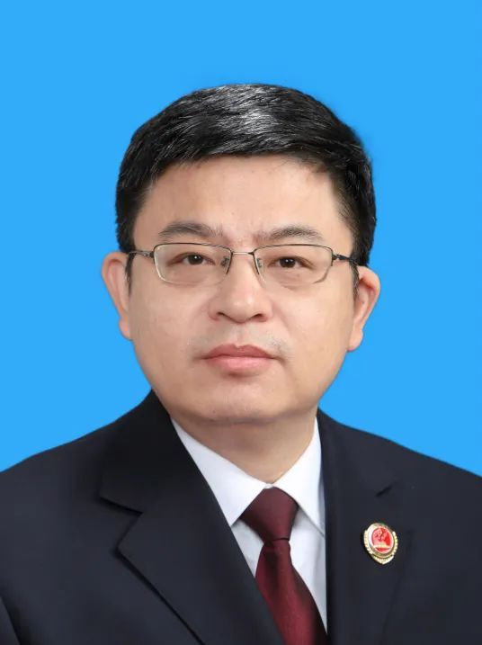 会上,宣城市委组织部常务副部长王爱庆宣读了关于调