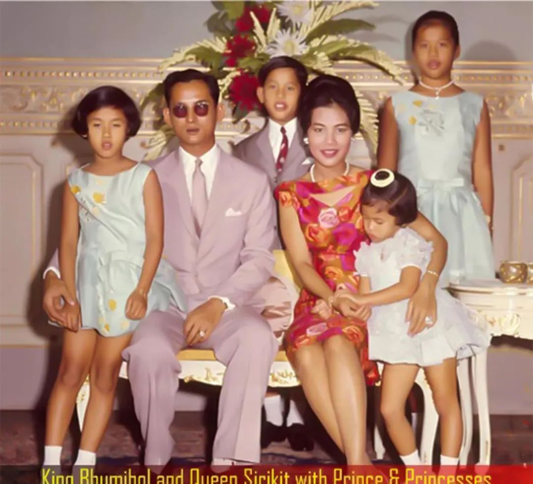 王室与育坤家族缔结第三段姻缘，泰王自己没做好，想让儿子来完成休闲区蓝鸢梦想 - Www.slyday.coM