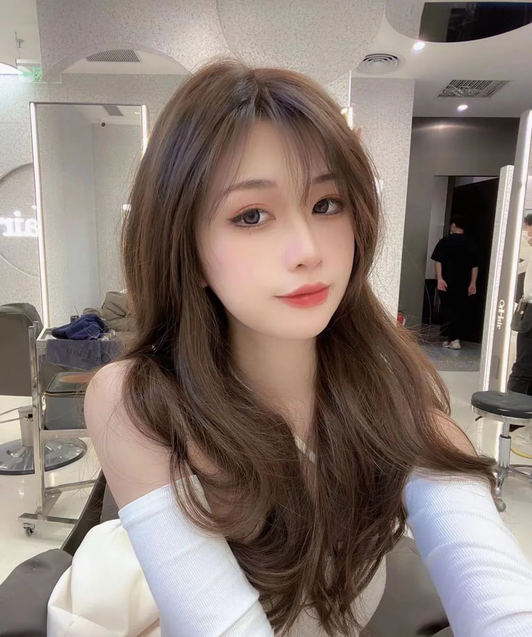 "渣女大卷烫"好看又不老气,超好打理|大卷|发型|超好_新浪新闻