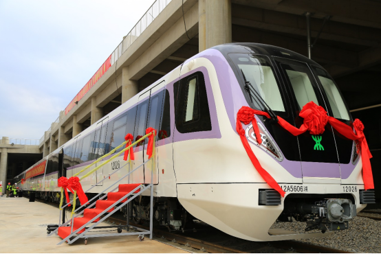 12号线首列车来了
