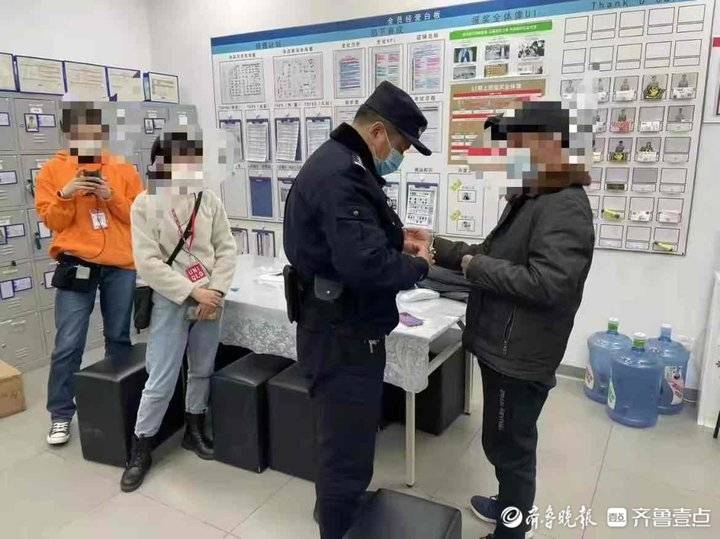 男子盗窃羽绒服被发现后拒不承认，市中民警快速处置休闲区蓝鸢梦想 - Www.slyday.coM