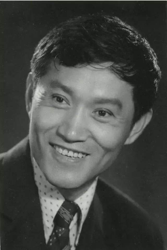 著名演员牛犇演戏76年和初恋相守一生两个儿子不姓牛