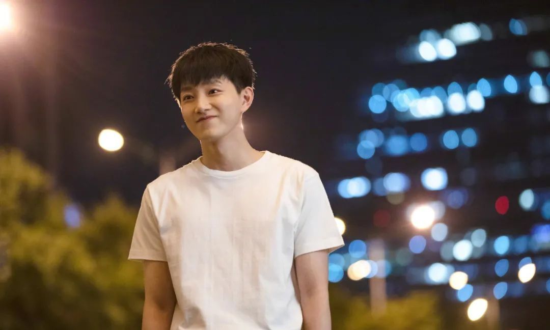 高圆圆复出抢戏?李易峰带资进组?范世錡火?易烊千玺痛失影帝?休闲区蓝鸢梦想 - Www.slyday.coM 高圆圆复出抢戏?李易峰带资进组?范世錡火?易烊千玺痛失影帝?休闲区蓝鸢梦想 - Www.slyday.coM