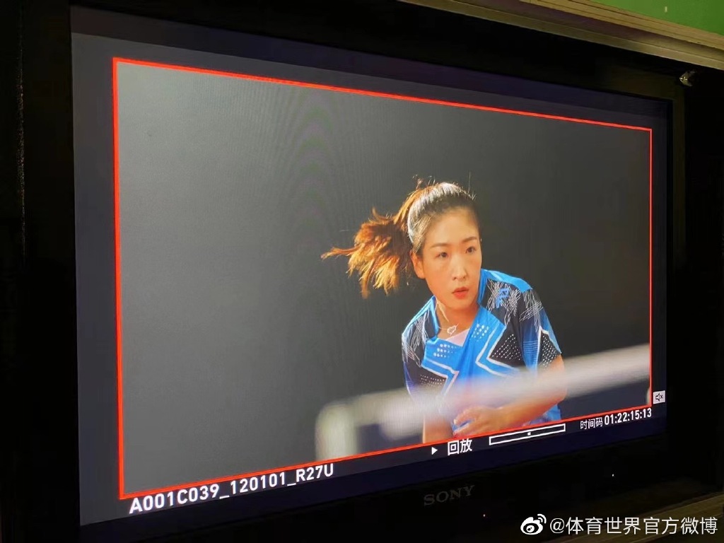 国乒奥运冠军刘诗雯拍摄广告大片,英姿飒爽明艳动人|刘诗雯|明艳|奥运