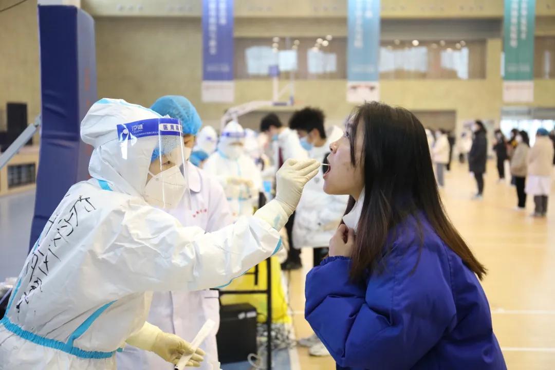 陕西大中专院校严格采取封闭管理,西安大学生能否回家过年仍未知休闲区蓝鸢梦想 - Www.slyday.coM 陕西大中专院校严格采取封闭管理,西安大学生能否回家过年仍未知休闲区蓝鸢梦想 - Www.slyday.coM