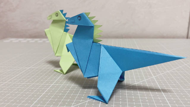 「手工折纸」一只小型的"犹他盗龙"!