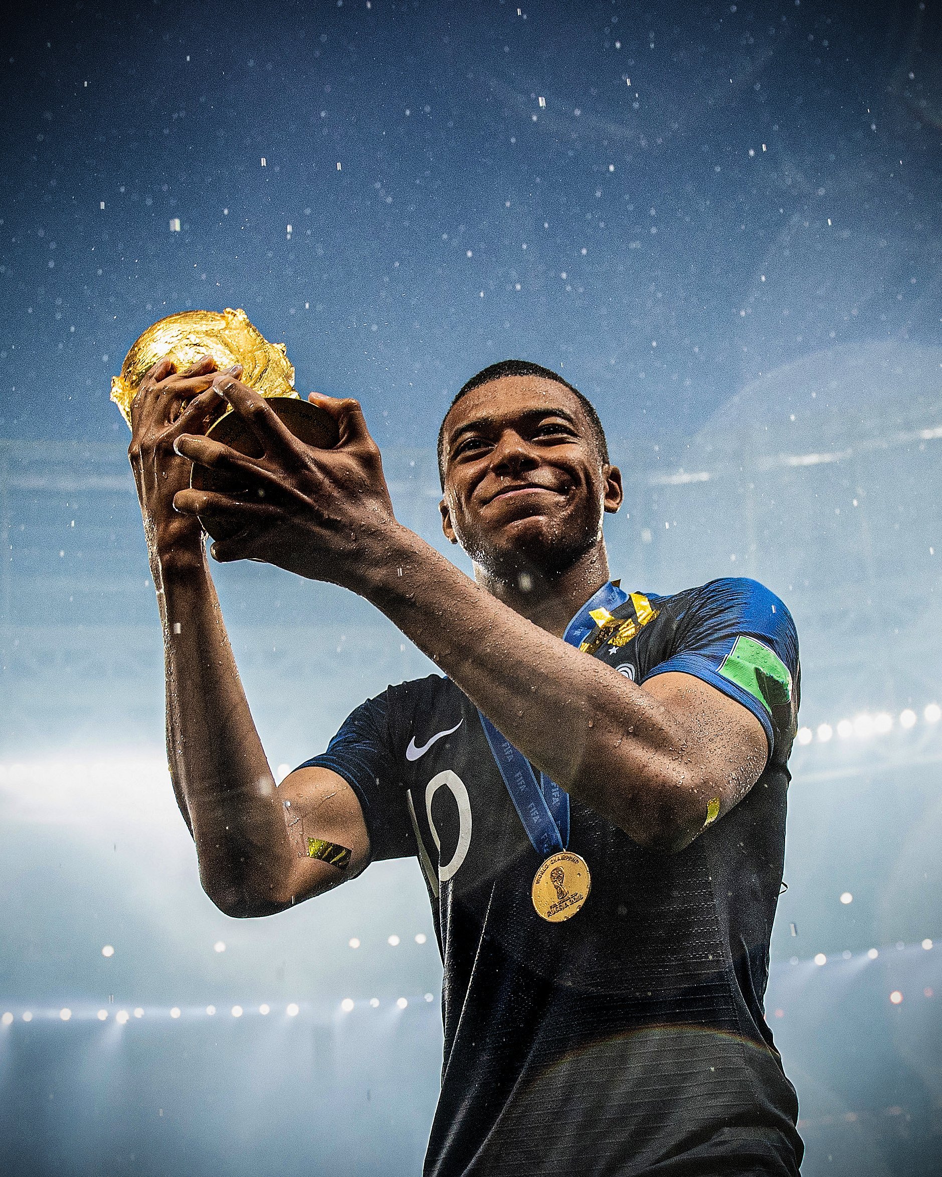 tgm46:皇马将在3月底正式解决与姆巴佩的签约问题