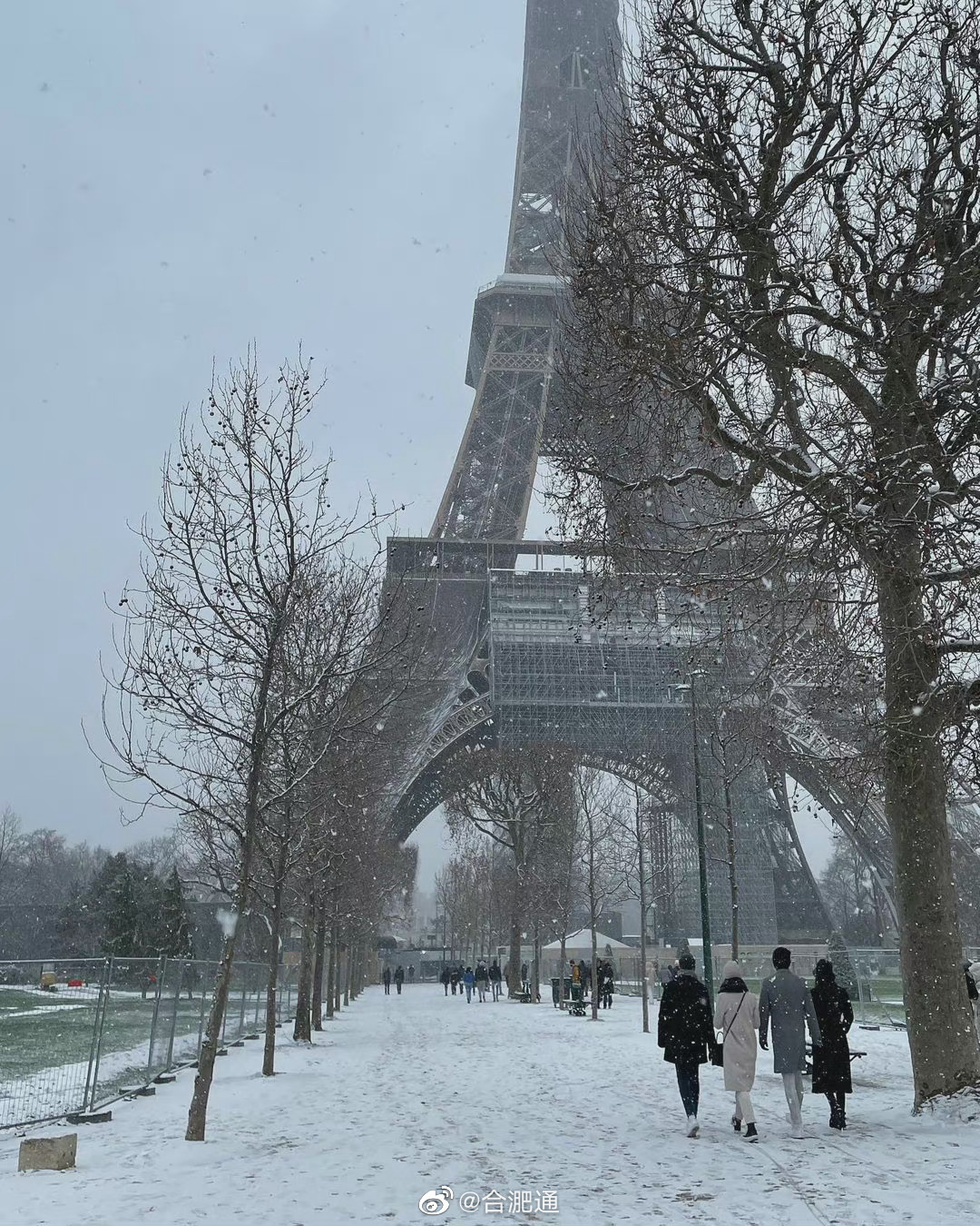 巴黎的雪景