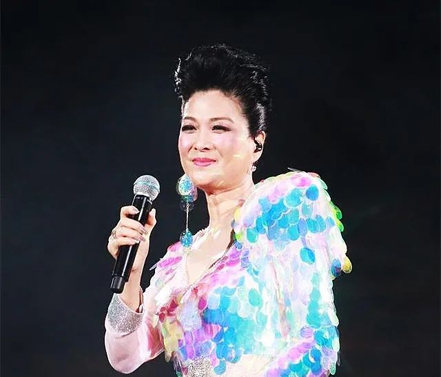 歌声飘过四十年,薰妮《每当变幻时》,为何令人流泪?__财经头条