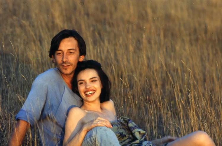 这朵"玫瑰",够野,够味|桑格|玫瑰|活着_新浪新闻