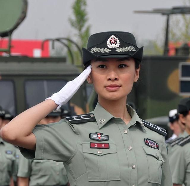 王牌部队为什么当兵的都想穿四个兜两个兜和四个兜的区别在这