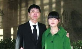 冯小刚前妻张娣忍让徐帆7年才离婚单亲带女儿22年未曾改嫁