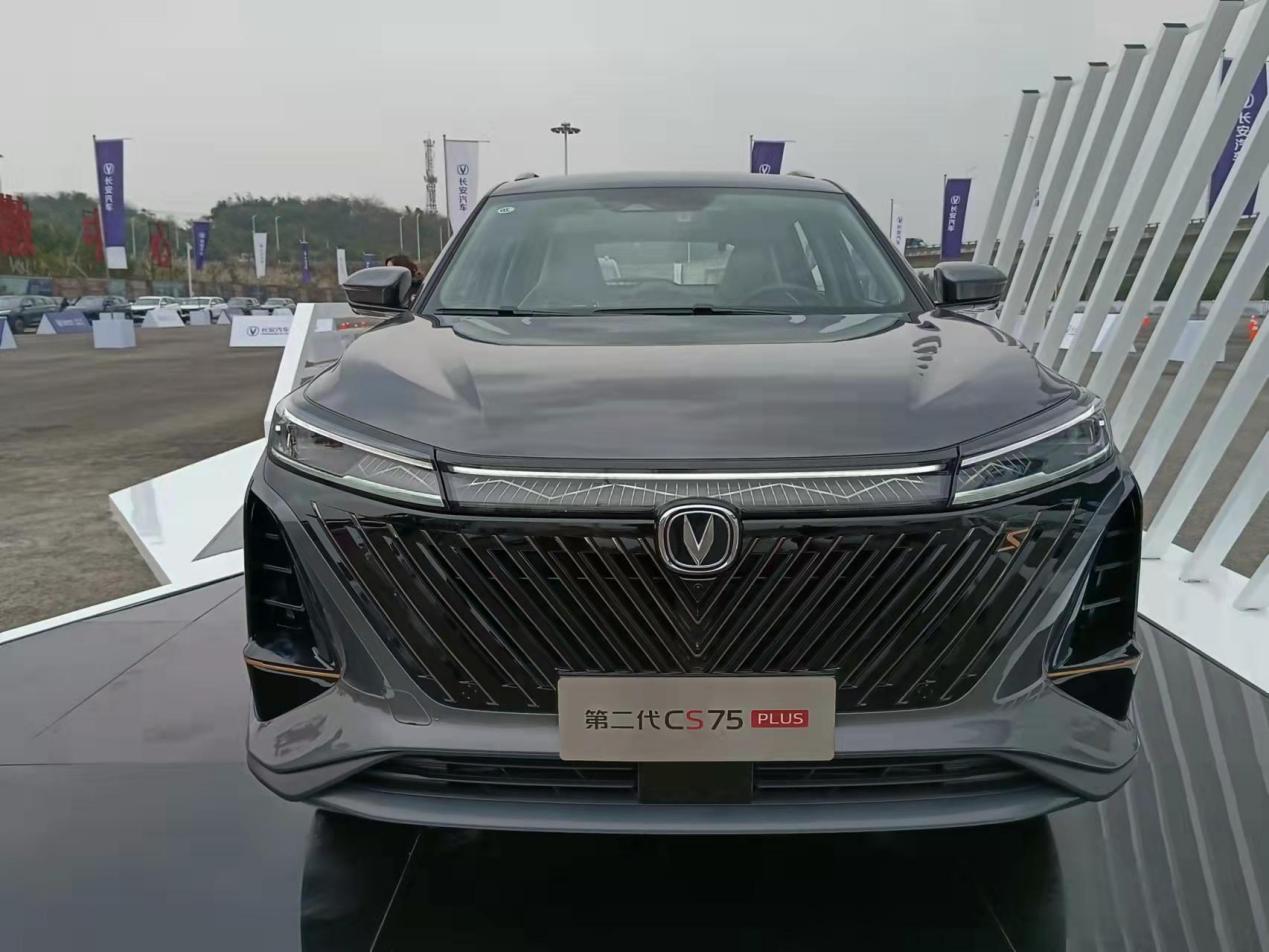 强者更强第二代长安cs75plus焕新推出