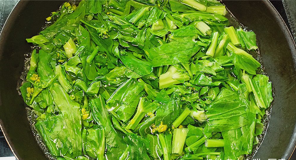 教你凉拌油菜头最好吃做法成菜清香味美上桌一大盘不够吃