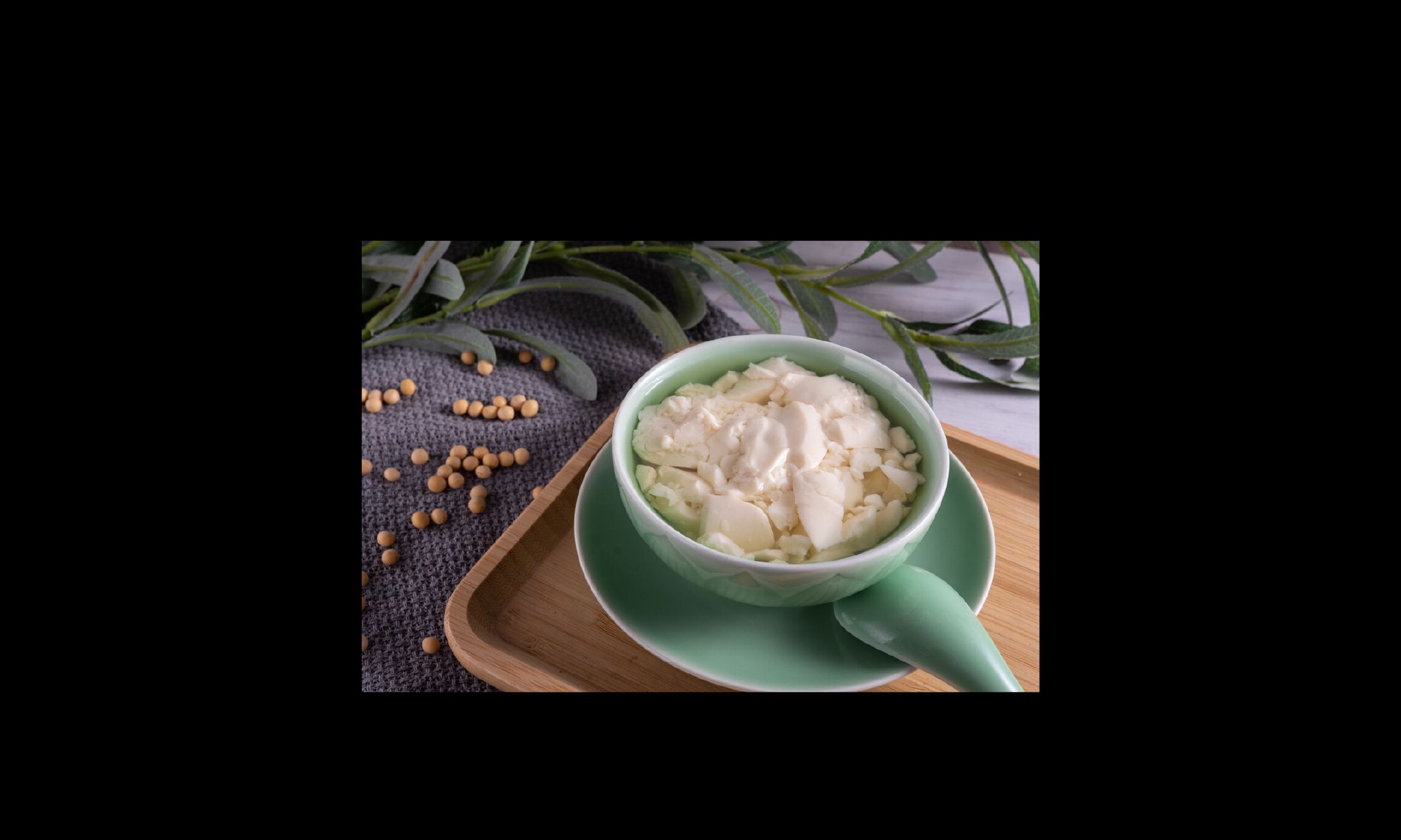 冷进补,要因时而食,多吃一些,补阳养血的食物,当然最需要吃的是虎皮冻