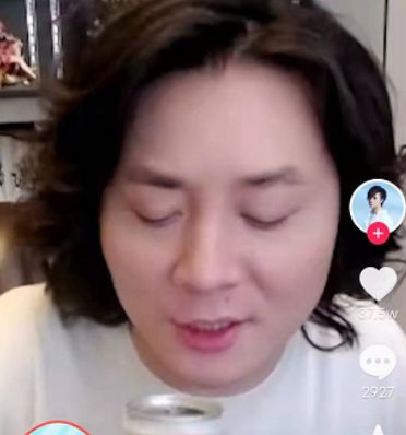 继王者荣耀主播后，张大仙再公布隐藏身份？网友直呼：不装了！休闲区蓝鸢梦想 - Www.slyday.coM