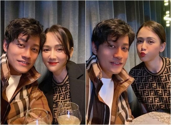 陈乔恩带男友与姐妹一起度假,人胖一圈还用包遮挡肚子|陈乔恩_新浪