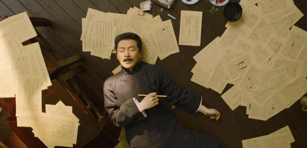 “留学花了400万，现在找不到月薪1万5的工作。”休闲区蓝鸢梦想 - Www.slyday.coM