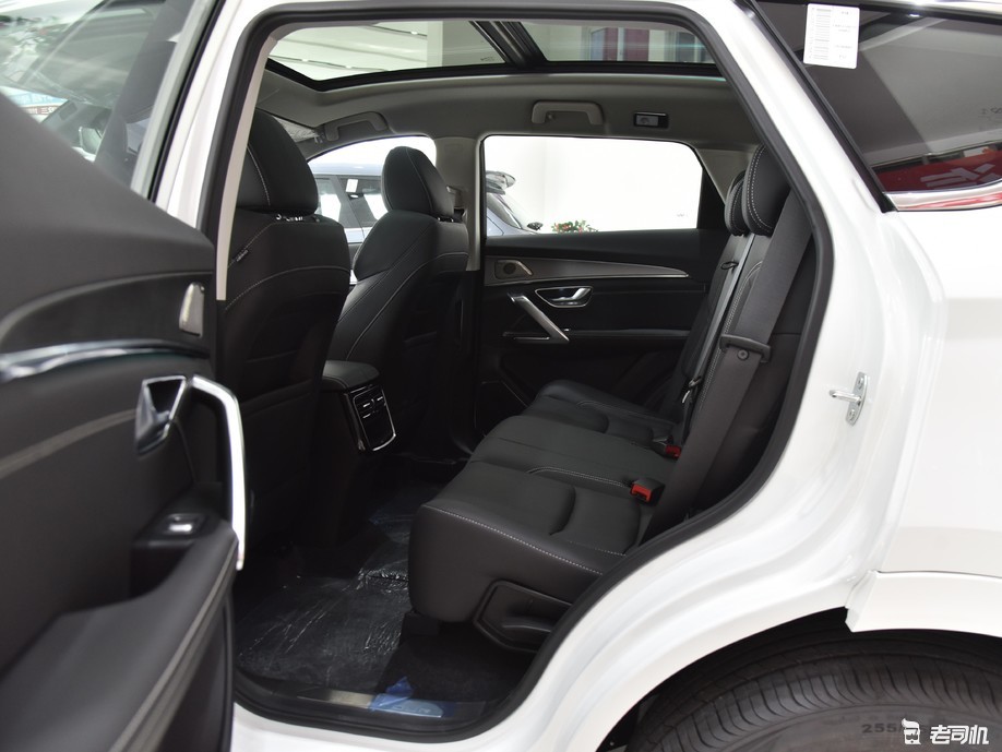 大空间才有竞争力小哥带你一起看捷途x70plus