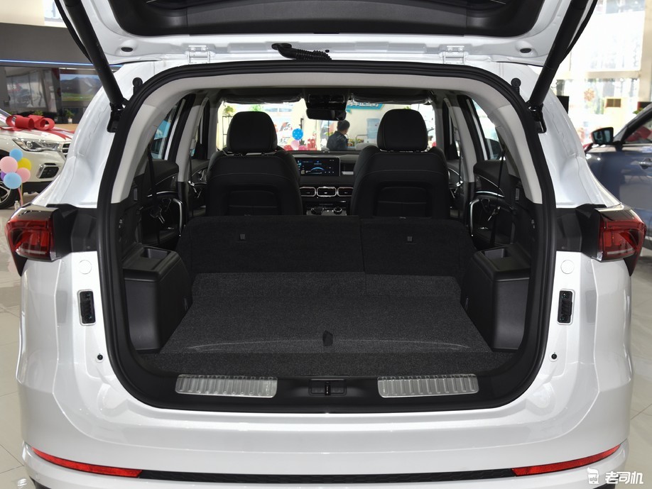 大空间才有竞争力小哥带你一起看捷途x70plus