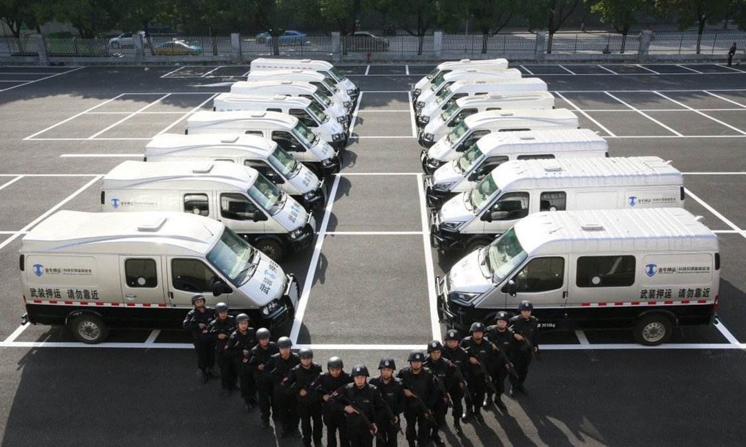 同样是押运,高考试卷用步枪护送,为何运输钞票却不行?休闲区蓝鸢梦想 - Www.slyday.coM 同样是押运,高考试卷用步枪护送,为何运输钞票却不行?休闲区蓝鸢梦想 - Www.slyday.coM