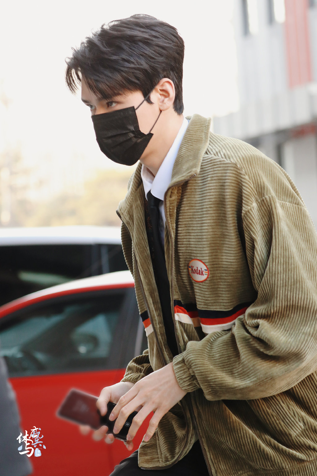 龚俊又有新舞台了戴口罩也很帅啊大佬既视感哈哈哈