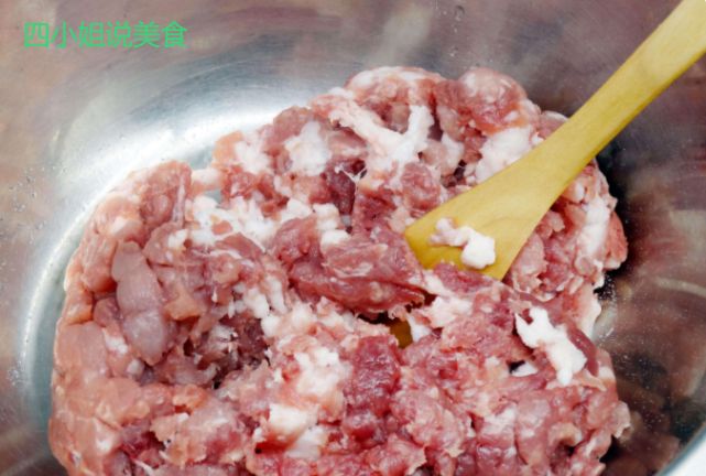 除夕夜别管多忙,记得做这4道菜,寓意团圆幸福休闲区蓝鸢梦想 - Www.slyday.coM 除夕夜别管多忙,记得做这4道菜,寓意团圆幸福休闲区蓝鸢梦想 - Www.slyday.coM