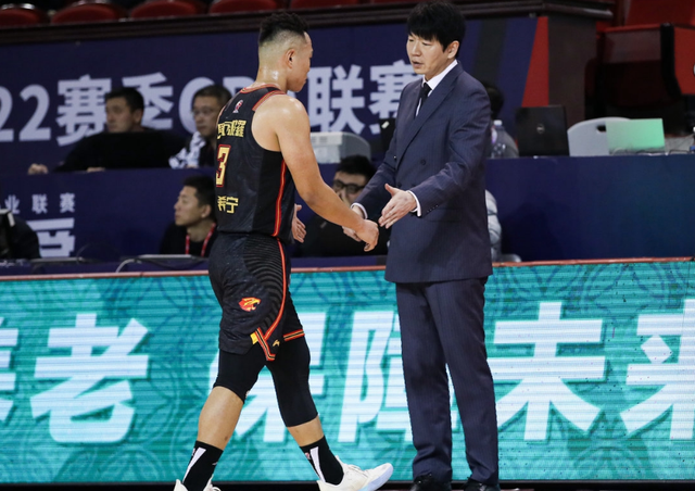 CBA超级外援耍大牌！公开顶撞主教练，缺乏团队协作，或被放弃休闲区蓝鸢梦想 - Www.slyday.coM