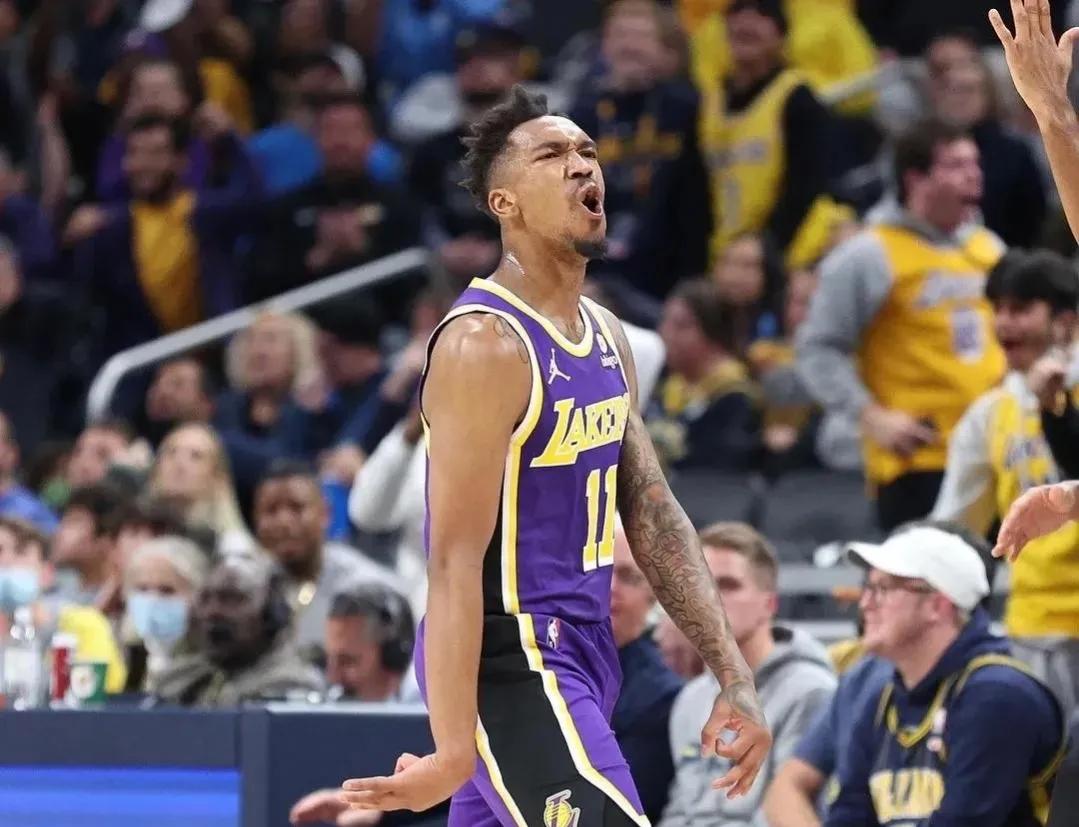 蒙克绝对是本赛季湖人队的最佳引援,再其为湖人出战的比赛中,我们就