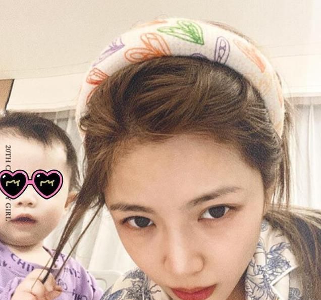 杜淳老婆王灿分享女儿的日常 说：王灿竟然离过婚休闲区蓝鸢梦想 - Www.slyday.coM