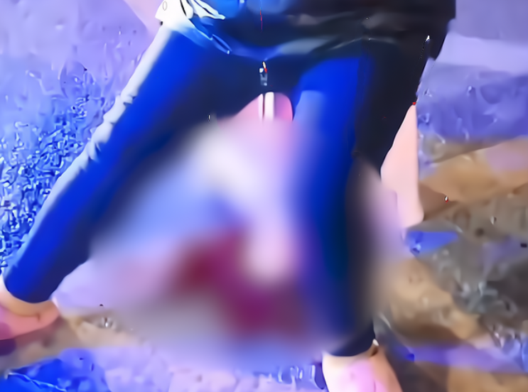 西安8个月孕妇流产,医院门口“苦等”2小时,谁能为悲剧买单?休闲区蓝鸢梦想 - Www.slyday.coM 西安8个月孕妇流产,医院门口“苦等”2小时,谁能为悲剧买单?休闲区蓝鸢梦想 - Www.slyday.coM