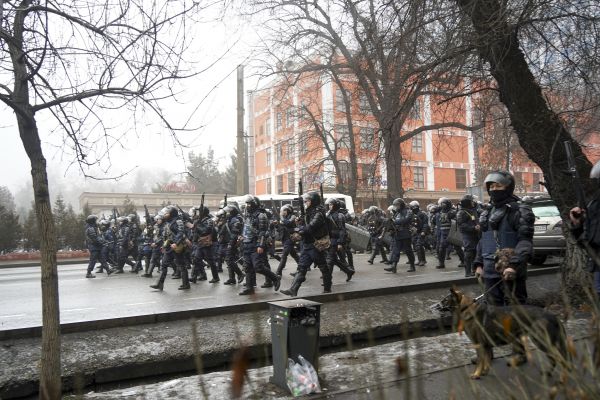 外媒：哈萨克斯坦阿拉木图警方击毙数十名暴乱参与者