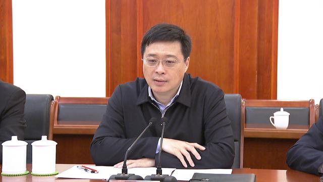 韦韬与中国石油山西销售公司执行董事党委书记梁国斌一行举行工作会谈