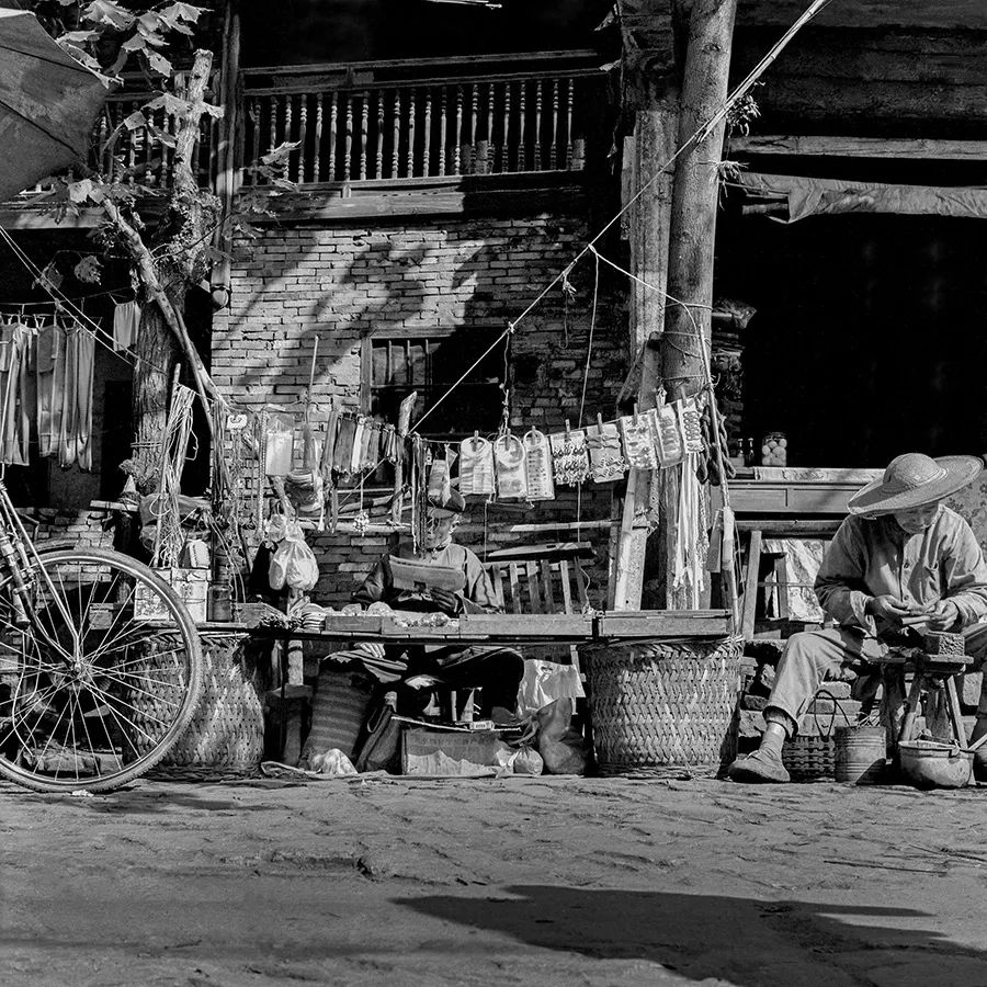 摄影故事丨用影像述说从鸡毛换糖到全球电商义乌传奇40年