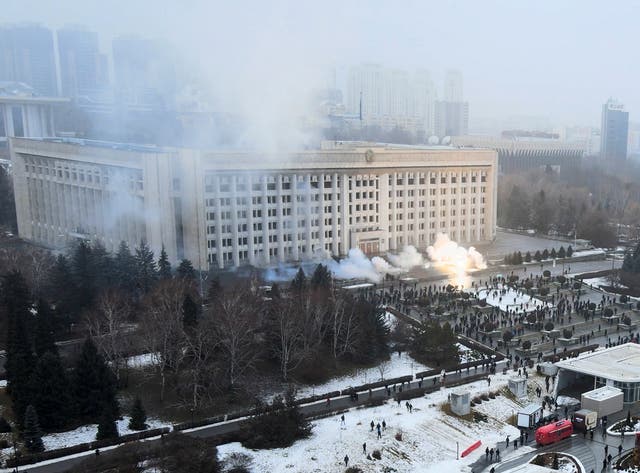 集安组织：俄空天军数架军用运输机正向哈萨克斯坦投送集安组织维和部队俄罗斯分队休闲区蓝鸢梦想 - Www.slyday.coM