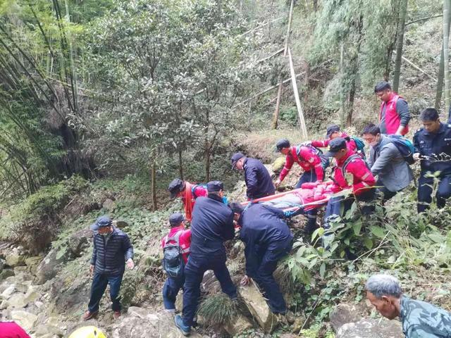 乐清一女子被困深山3天3夜，民警凭这个细节救下了她休闲区蓝鸢梦想 - Www.slyday.coM